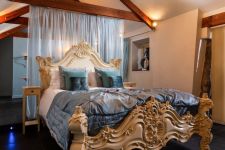 Romantic super comfy bed