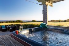 Private sea view hot tub
