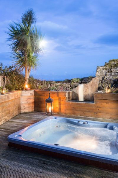 Luxury Cottages With Hot Tubs Overlooking Lamorna Cove In Cornwall